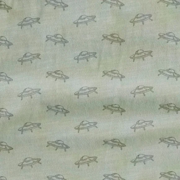 Kate Quinn Ringer Tee - Picture 2 of 6